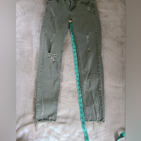 Zara Basic Denim Jeans - Picture 8 of 8